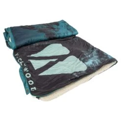 VICKYWOOD X VOITED CLOUDY TOUCH KISSENDECKE - Decke -Camping Im Freien 5638036750 d vickywood x voited cloudy touch kissendecke vickywood 24