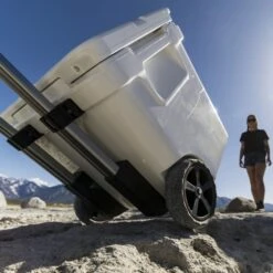 Yeti Coolers ROADIE 48 WHEELED - Kühlbox -Camping Im Freien 5638039355 aa roadie 48 wheeled yeti coolers 24